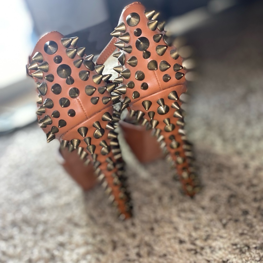 Spiked heels